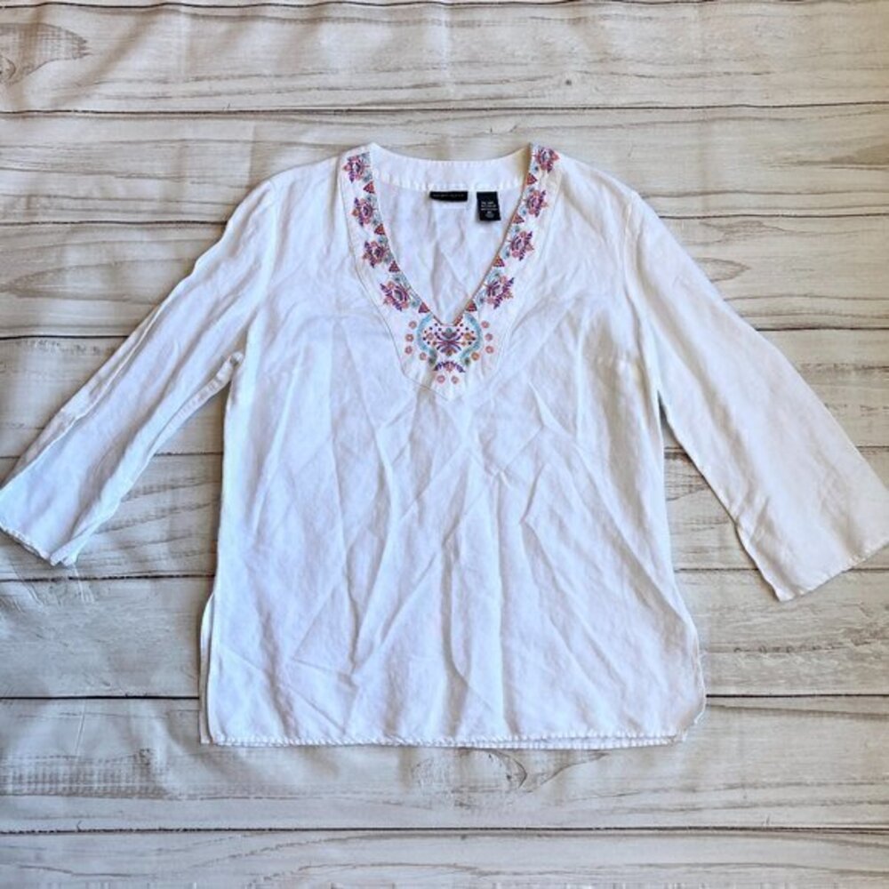 New York & Company White Linen Blend Embroidered Western Top Sz M